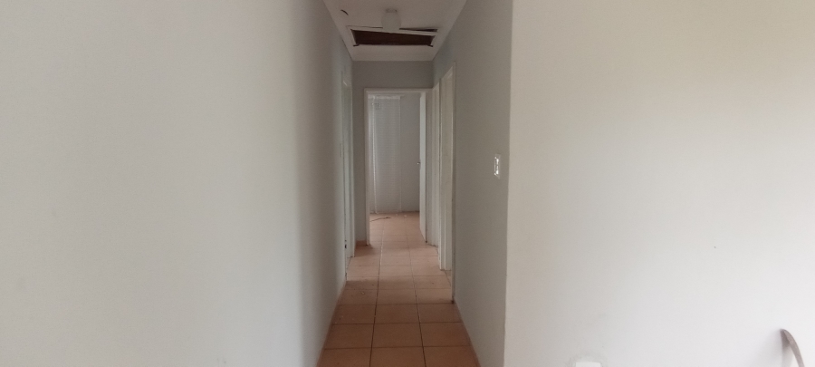 3 Bedroom Property for Sale in Sunnyridge Eastern Cape